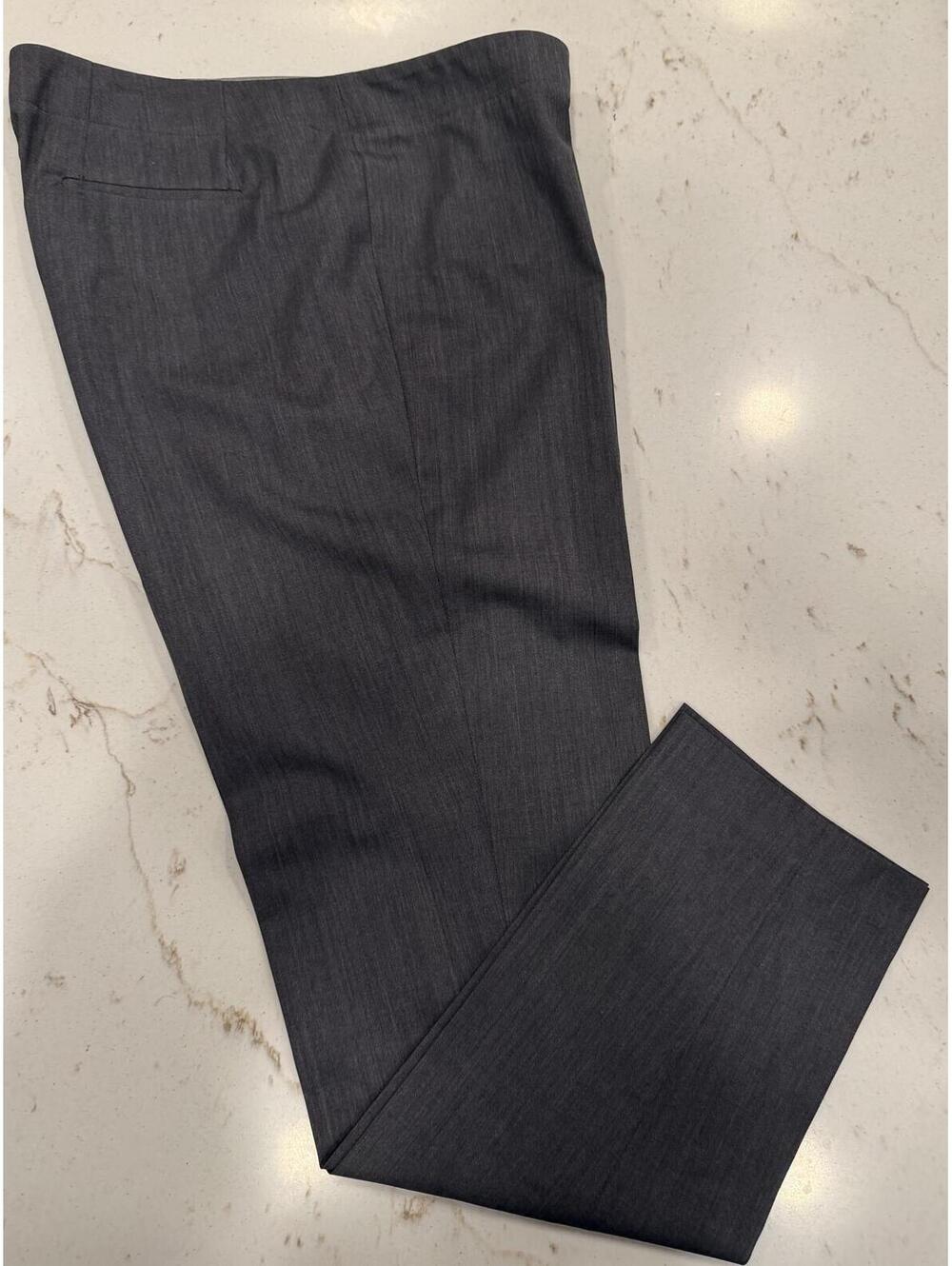 Lafeyette 148 NY for Neiman Marcus Cropped Slate Grey Dress Pants Size 8
